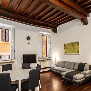https://cartari-rental-in-rome-apartment.it-romehotels.com